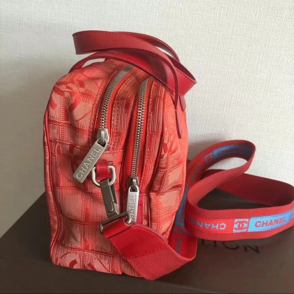 Chanel Travel Line Convertible 2WAY Sport Bag - Picture 5 of 15